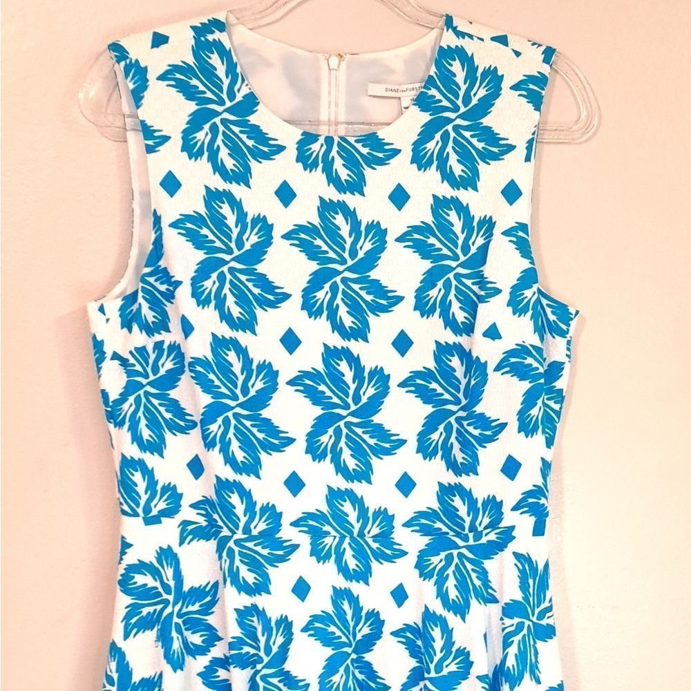‎Diane Von Furstenberg Floral Dress (A11)